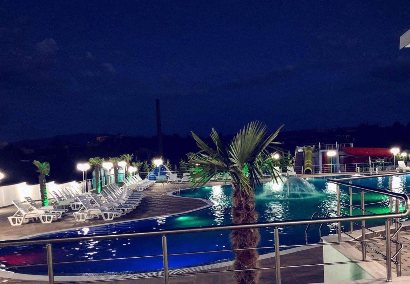 Hotel Aqua Kardzsali Kültér fotó
