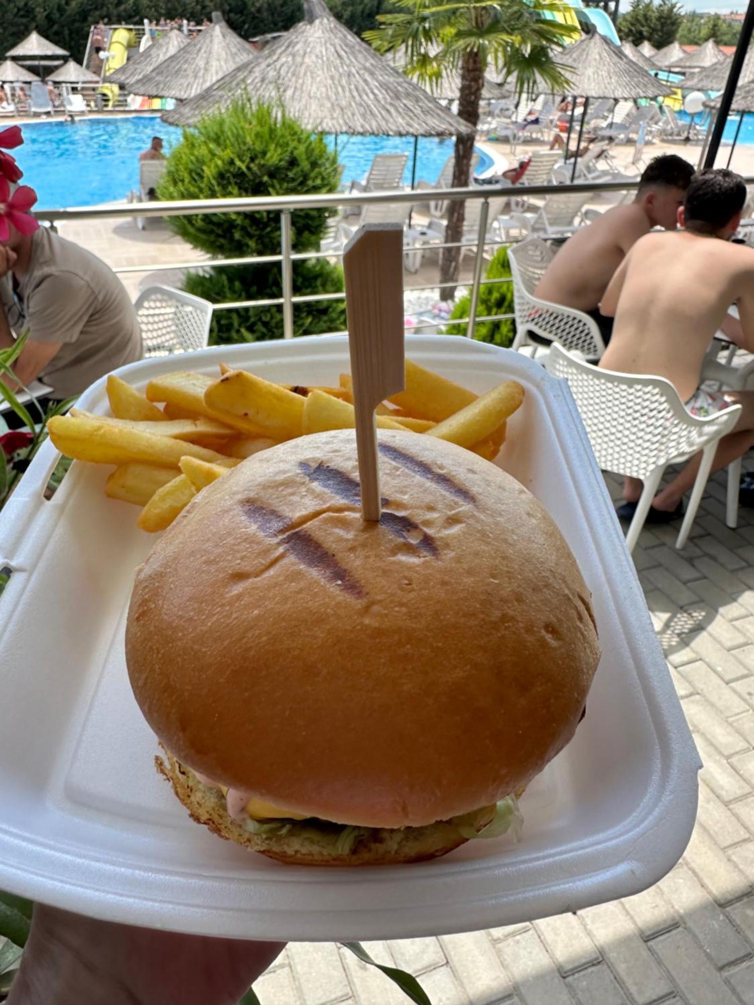 Hotel Aqua Kardzsali Kültér fotó