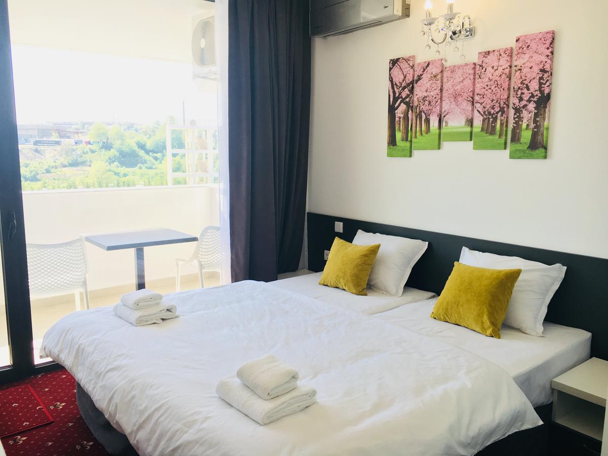 Hotel Aqua Kardzsali Kültér fotó