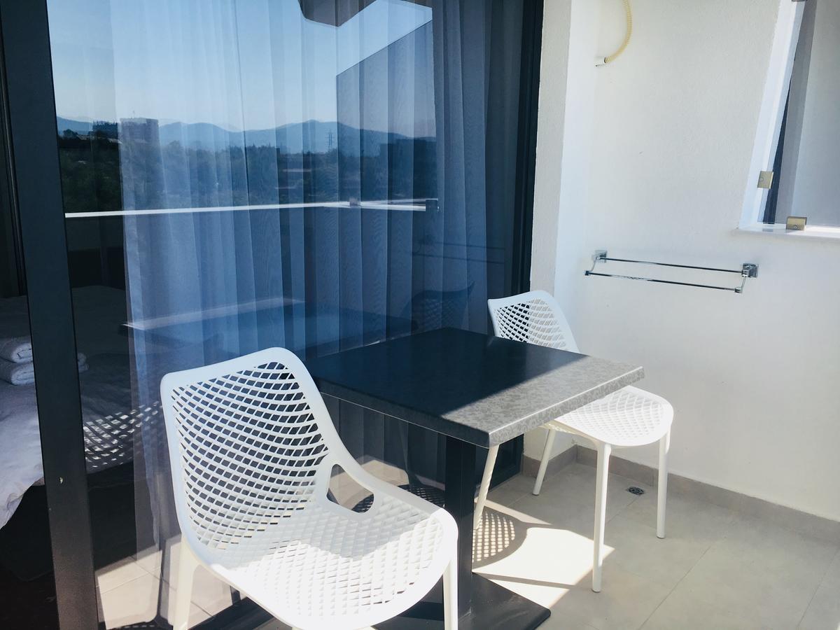 Hotel Aqua Kardzsali Kültér fotó