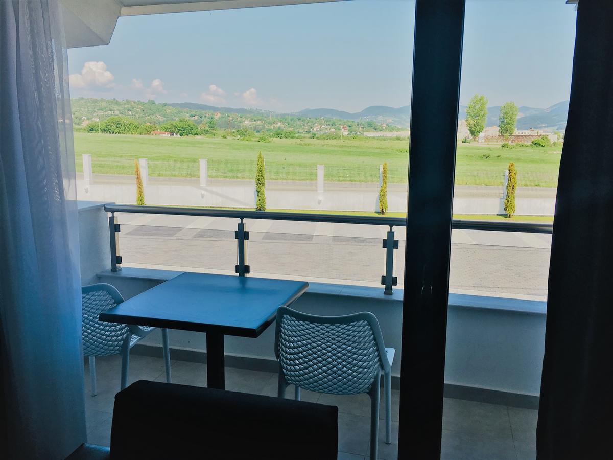Hotel Aqua Kardzsali Kültér fotó