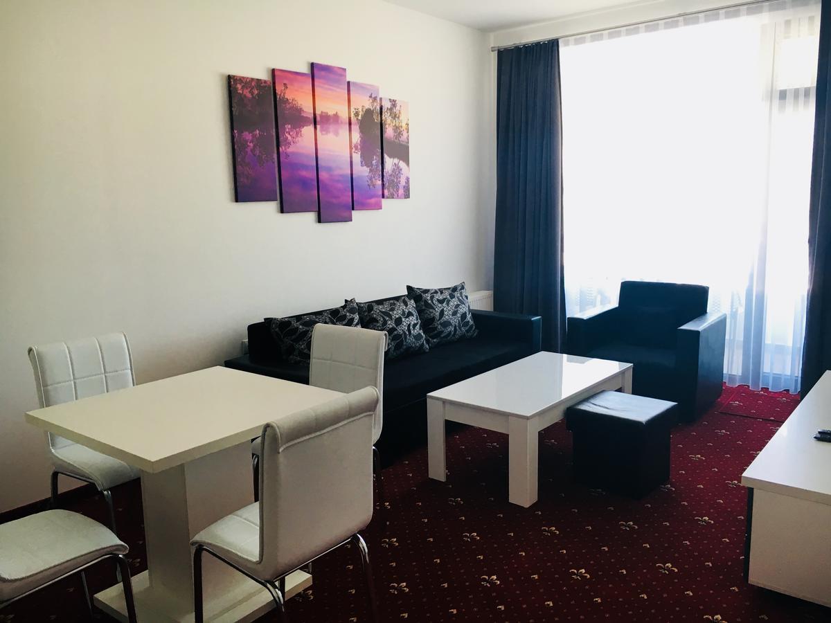 Hotel Aqua Kardzsali Kültér fotó