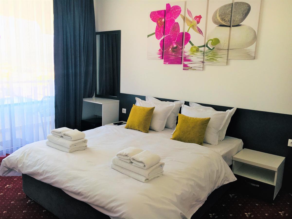 Hotel Aqua Kardzsali Kültér fotó