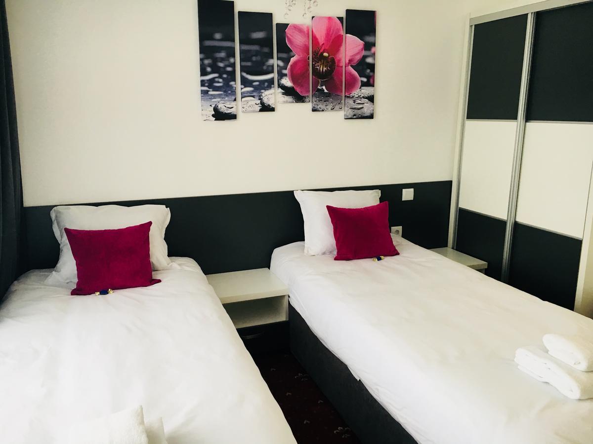 Hotel Aqua Kardzsali Kültér fotó