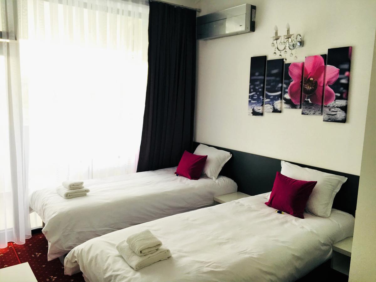 Hotel Aqua Kardzsali Kültér fotó