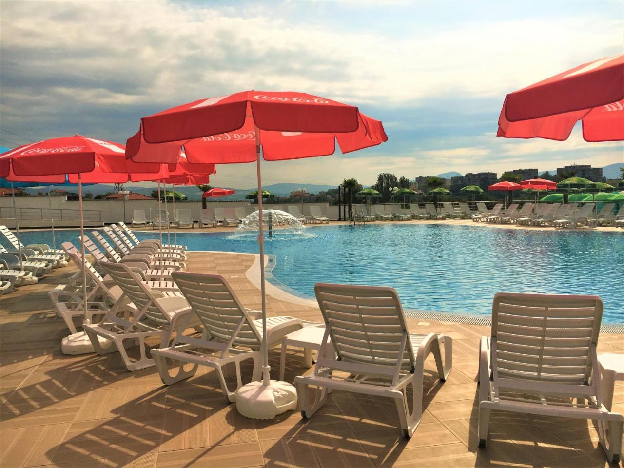 Hotel Aqua Kardzsali Kültér fotó