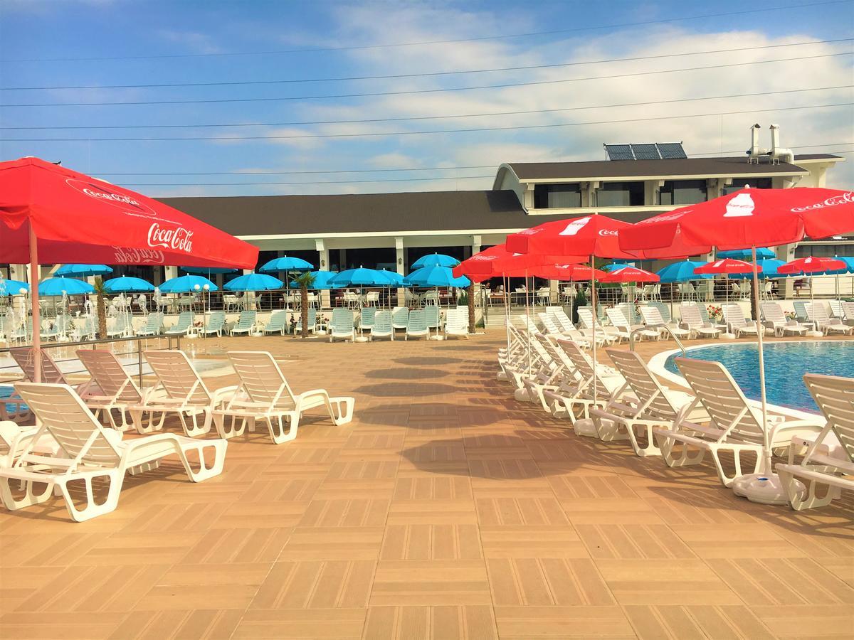 Hotel Aqua Kardzsali Kültér fotó