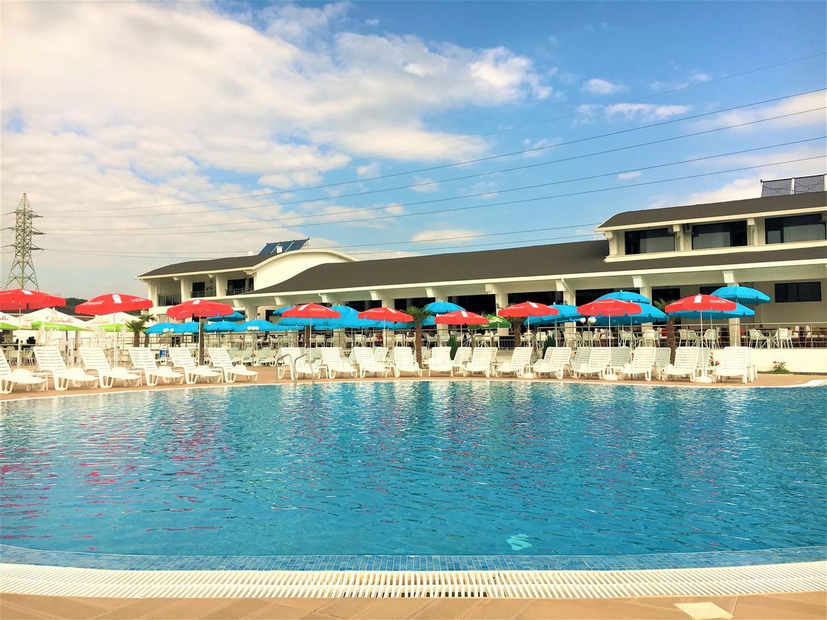 Hotel Aqua Kardzsali Kültér fotó