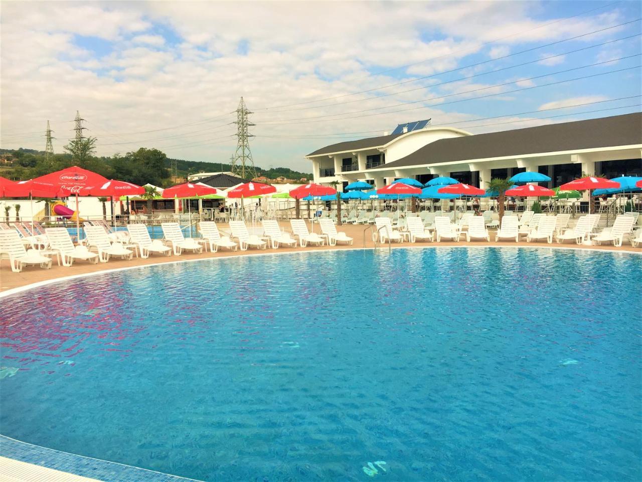 Hotel Aqua Kardzsali Kültér fotó